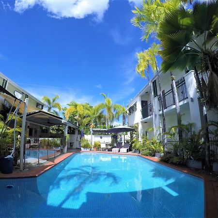 Crystal Garden Resort & Restaurant Кэрнс Экстерьер фото
