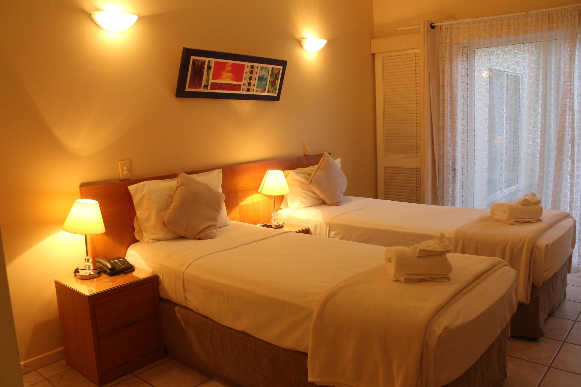 Crystal Garden Resort & Restaurant Кэрнс Экстерьер фото