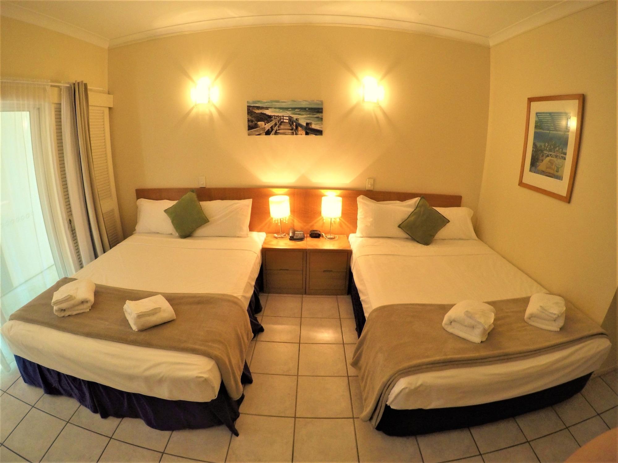 Crystal Garden Resort & Restaurant Кэрнс Экстерьер фото