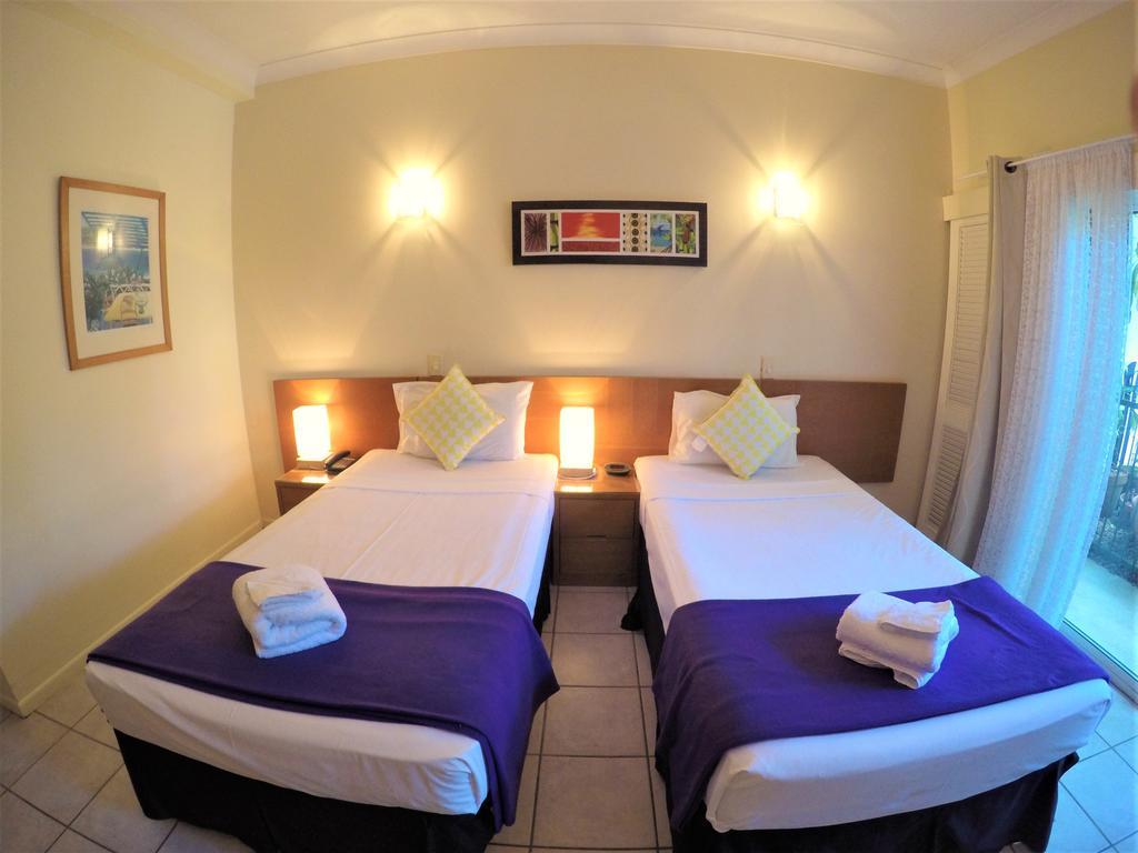 Crystal Garden Resort & Restaurant Кэрнс Экстерьер фото