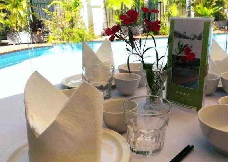 Crystal Garden Resort & Restaurant Кэрнс Экстерьер фото