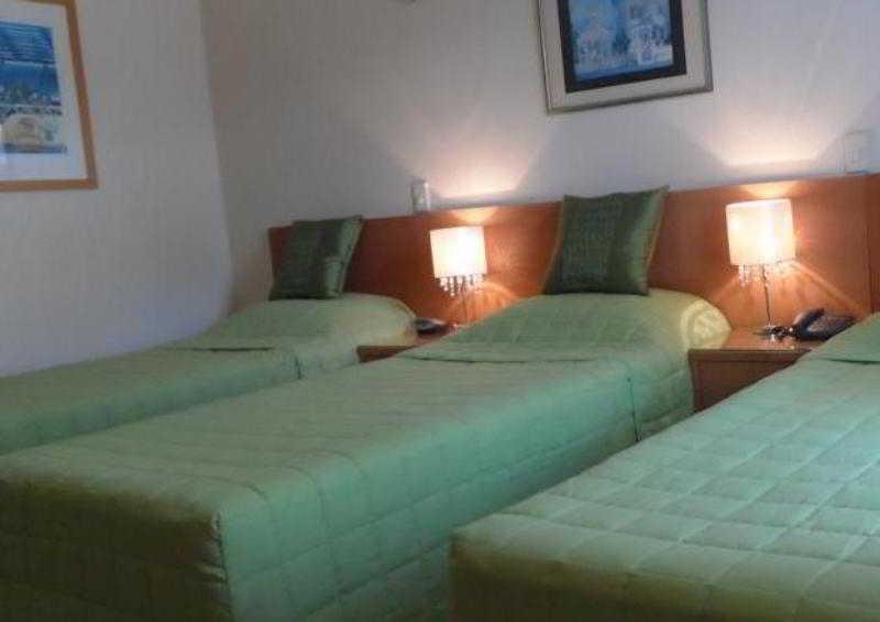 Crystal Garden Resort & Restaurant Кэрнс Экстерьер фото