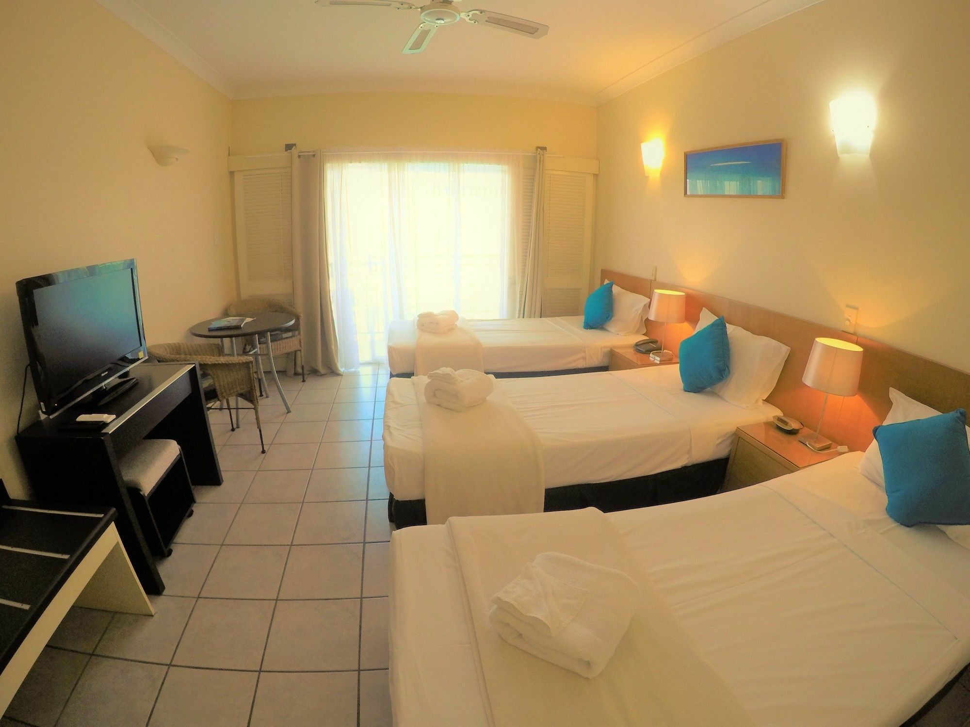Crystal Garden Resort & Restaurant Кэрнс Экстерьер фото